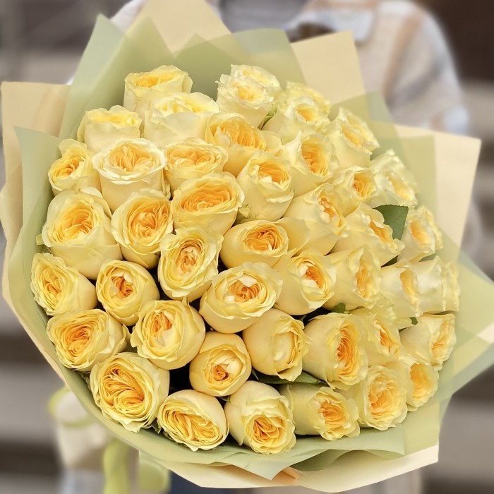 51 пионовидная лимонная роза Баттеркап 40 см